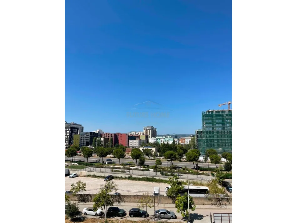 Tirane, jepet me qera apartament 1+1 Kati 4, 75 m² 