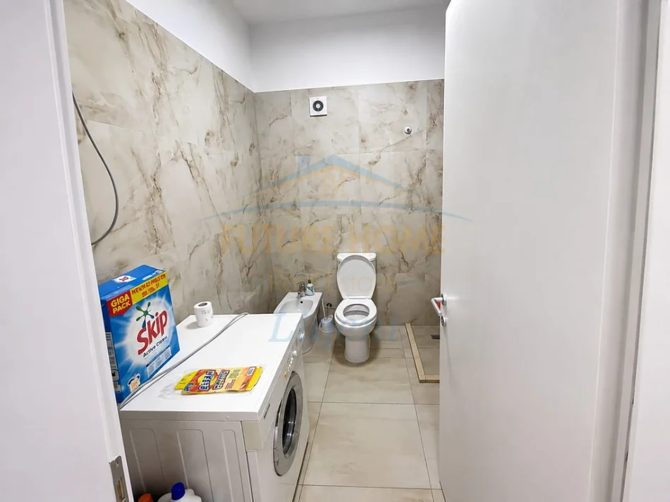 Tirane, shitet apartament 1+1+Aneks+Ballkon Kati 2, 59 m² 178.000 € (Kopshti Botanik)