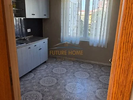 Tirane, shitet apartament 2+1 Kati 4, 65 m² 158.000 € (21 Dhjetori)