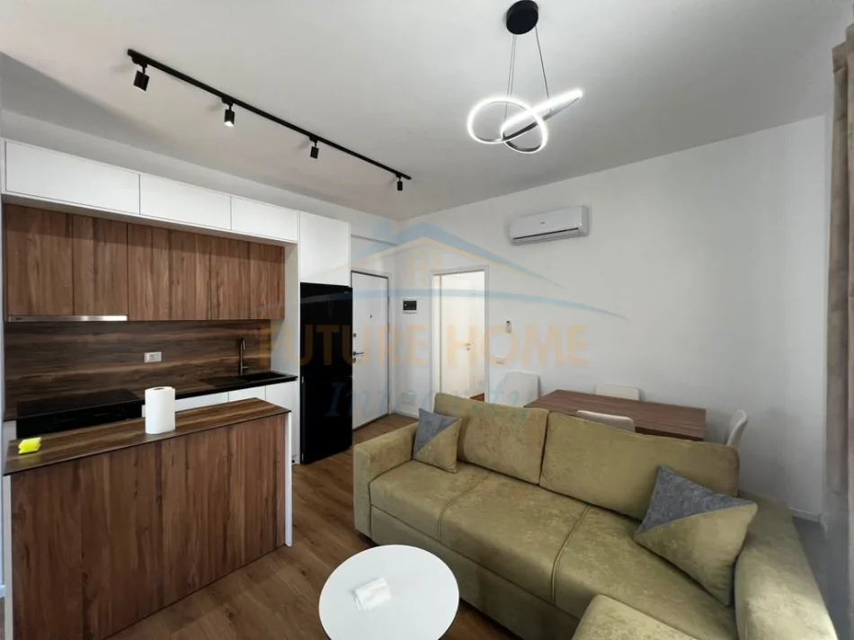 Tirane, jepet me qera 1+1 Kati 2, 53 m² 400 € (FRESK)