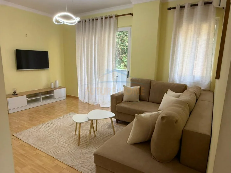 Qera, Apartament 2+1, Fresk, Tirane 0696069906