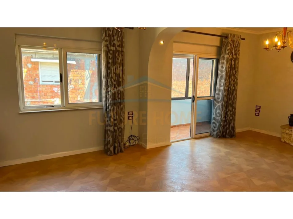 Tirane, shitet apartament 2+1 Kati 3, 80 m² 150.000 € (FERI XHAJKO)