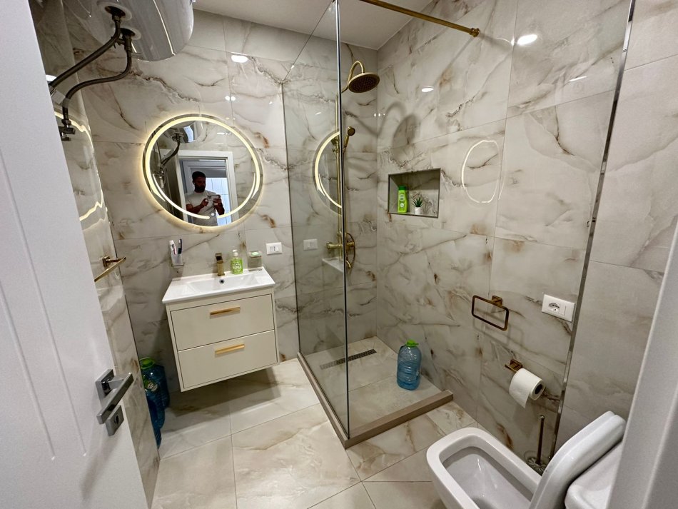 Tirane, jepet me qera apartament 2+1 Kati 4, 114 m² 850 € (zogu i zi)