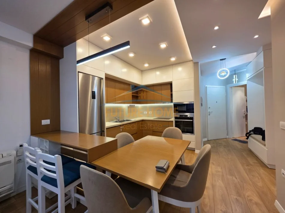 Tirane, jepet me qera apartament 2+1+Ballkon Kati 3, 89 m² 950 € (Rezidenca Alba)