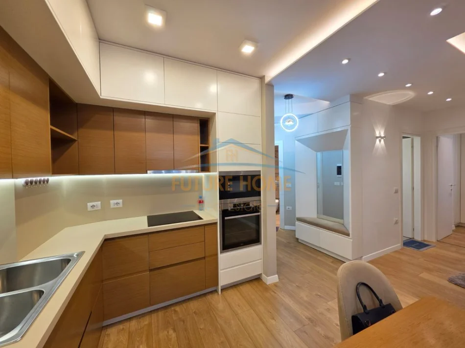 jap me qera apartament 2+1+Ballkon Kati 3, 89 m² 950 € (ISH PARKU)