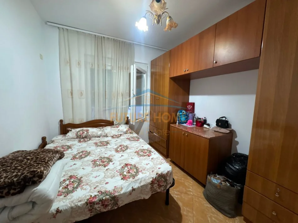 Tirane, shitet apartament 1+1+Ballkon Kati 4, 56 m² 110.000 € (UNAZA E RE)