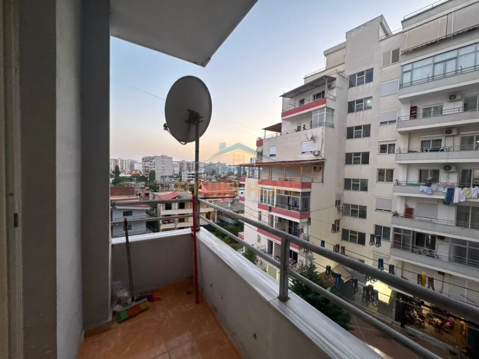 Tirane, shes apartament 1+1+Ballkon Kati 4, 56 m² 110.000 € (well astir)