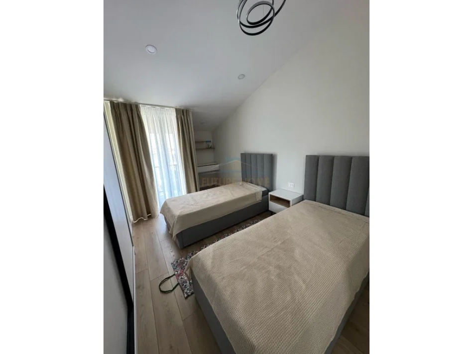 Tirane, jepet me qera Vile Vile 2 Katshe Kati 0, 200 m² 1.500 € (teg)