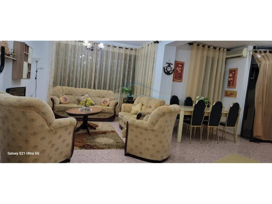Tirane, jepet me qera apartament 2+1 Kati 8, 108 m² 90.000 € (Blloku)