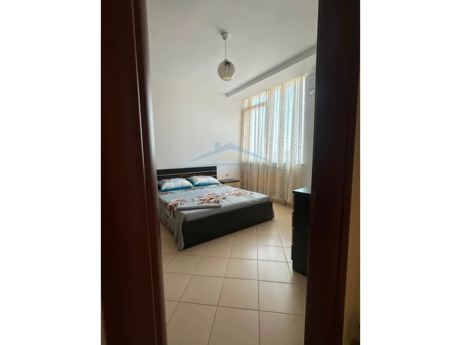 Tirane, jepet me qera apartament 2+1+Ballkon Kati 2, 114 m² 600 € (Jordan Misja)