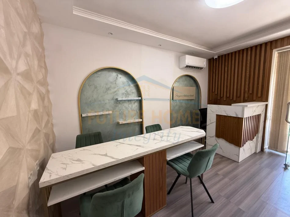 Tirane, jepet me qera Sallon Estetike Kati 0, 49 m² 800 € (Brryli)