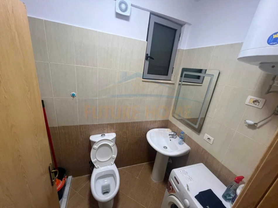 Tirane, jepet me qera apartament 2+1 , 97 m² 600 € (Unaza e Re)