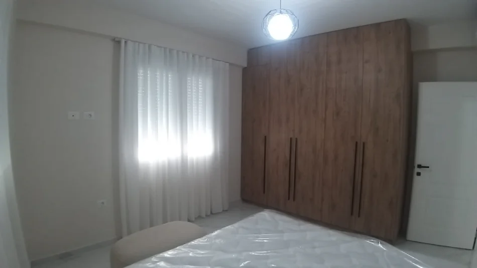 Tirane, jepet me qera apartament 2+1 Kati 5, 84 m² 800 € (ndre mjeda)