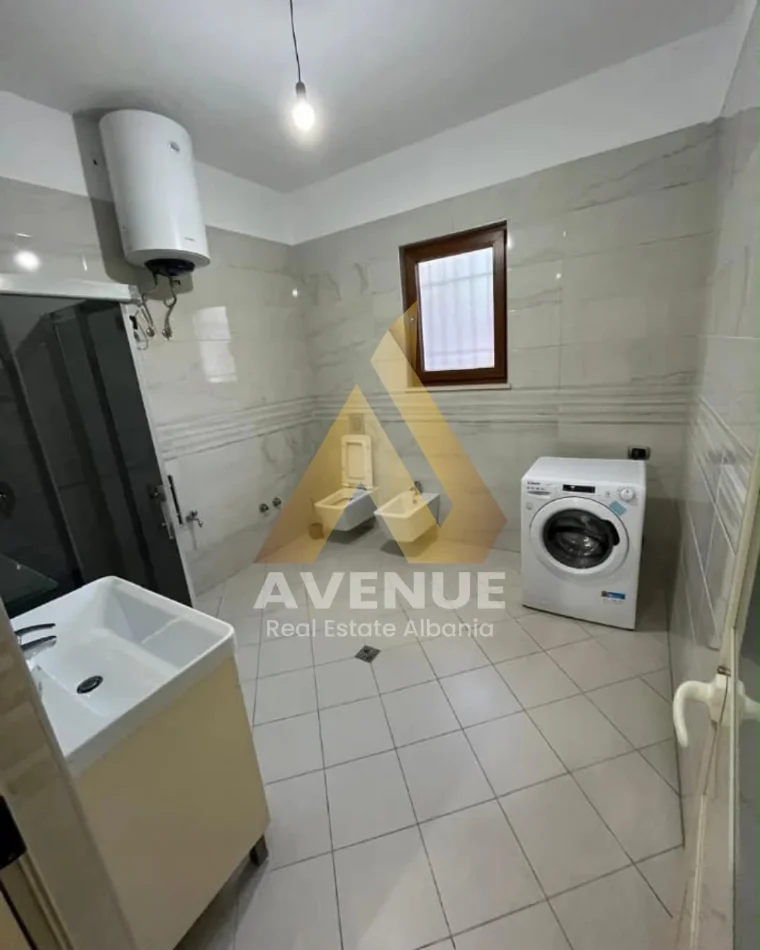 Tirane, jepet me qera Vile 2+1+Ballkon Kati 2, 100 m² 450 € (Rruga Sterio Spase)