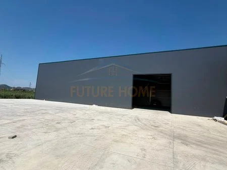 Durres, jepet me qera ambjent biznesi Kati 0, 1.000 m² 1.500 € (Spitalle ,Durres)