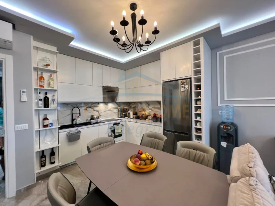 Tirane, shitet apartament 2+1+Post Parkimi,  Kati 2, 102 m² (Rezidenca Erli, Porcelan) Kontaktoni per Cmimin