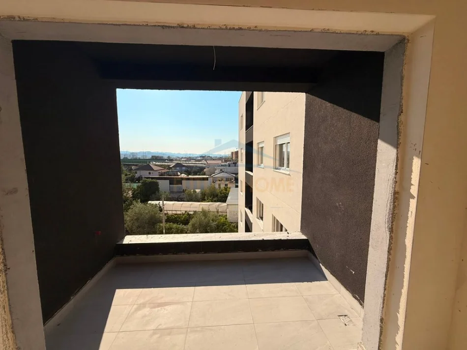 Shitet, Apartament 1+1, "Residenca Platinium II", Paskuqan, Tirane. 0696069906