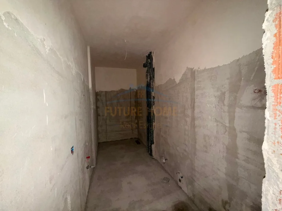 Tirane, shitet apartament 1+1 Kati 3, 76 m² 91.000 € (Platinium 2)