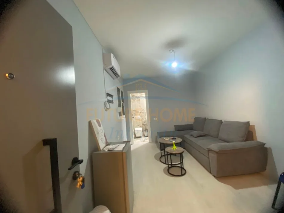 Tirane, Qera Ambient Biznesi Kati 10, 189 m² 3.000 € (Rruga e Kavajës)