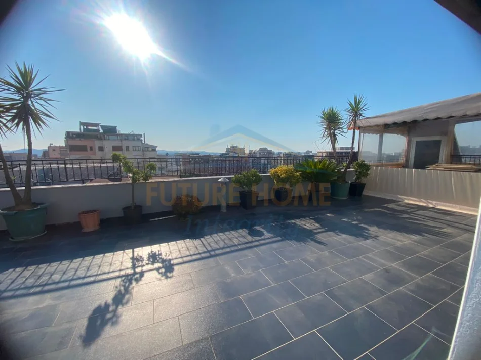 Qera, Ambient Biznesi, Rruga e Kavajës, Tiranë. 0696069906