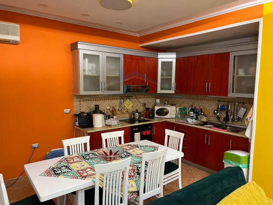 Mali Robit, shitet apartament 2+1 Kati 3, 96 m² 147.000 € 