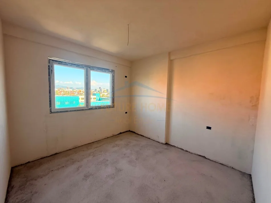 Tirane, shitet apartament 1+1 Kati 4, 72 m² 86.000 € (Platinium 2)