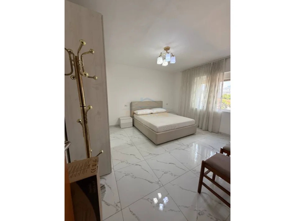 Qera, Apartament 3+1, Rruga Bardhyl, Tiranë 0696069906