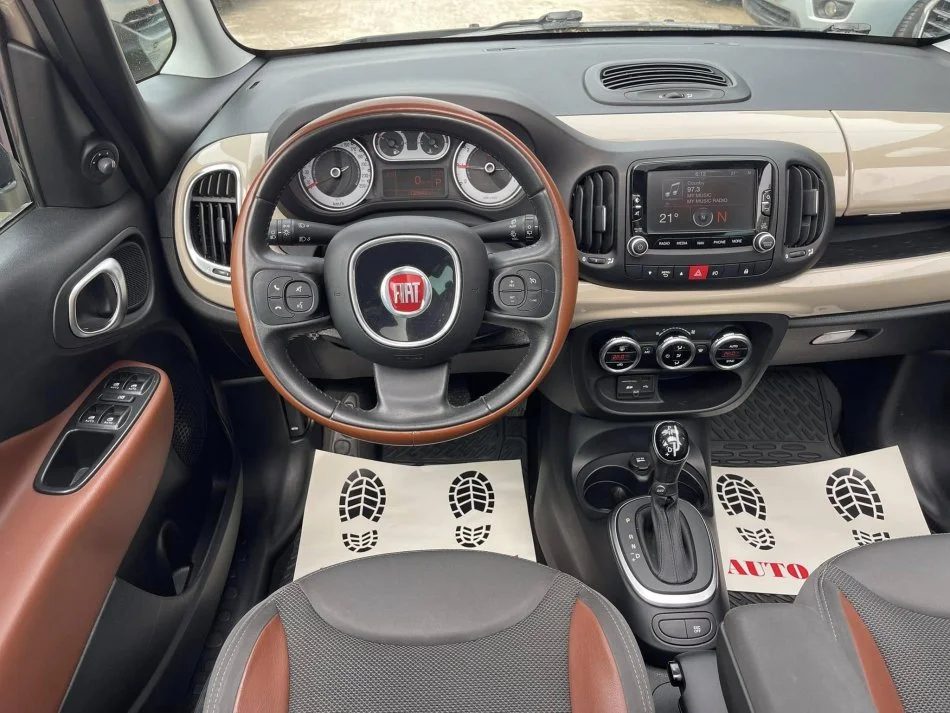 Tirane, shes makine FIAT 500 L Benzin, bezhë automatik Klima 128.000 km 7.500 €