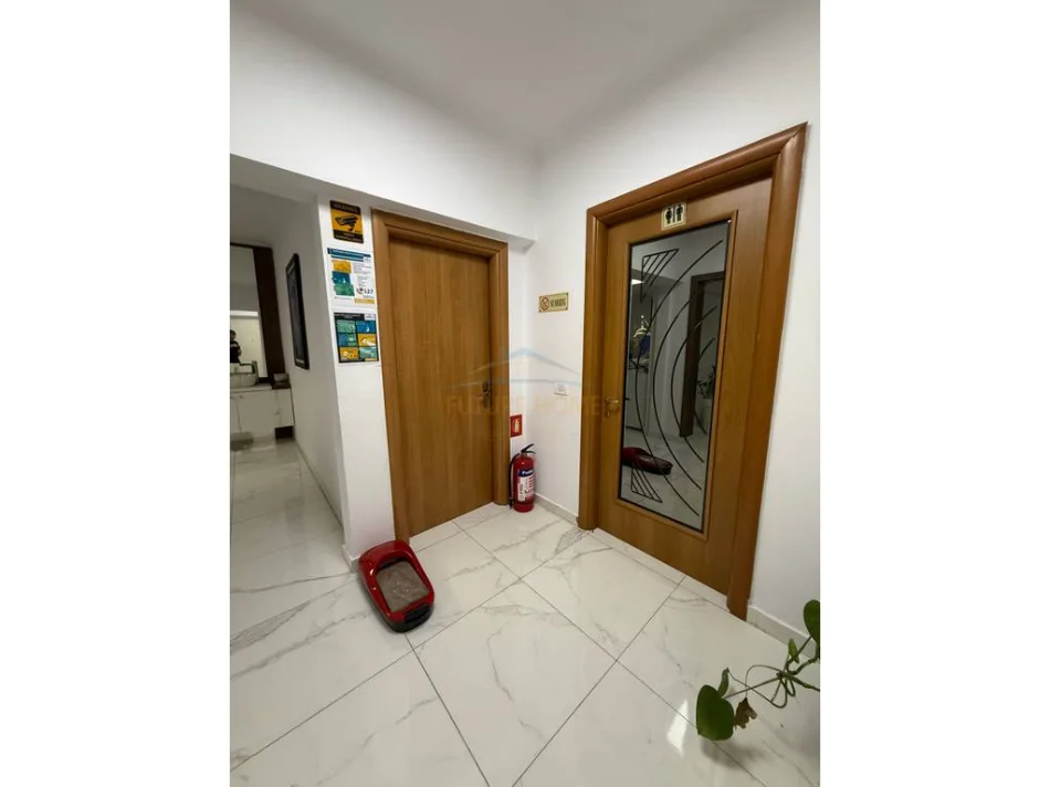 Ambient Biznesi me Qira, Rruga e Durrësit, përballë Kafe Flora, Tiranë 0696069906