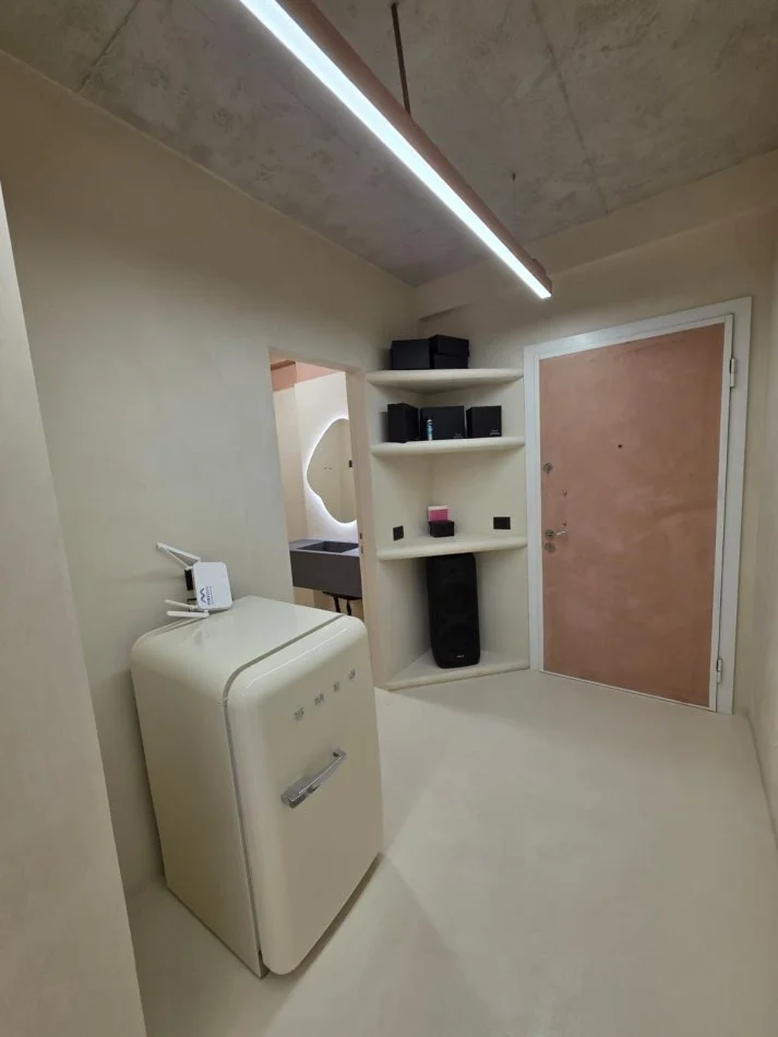 Tirane, shitet apartament 1+1+Ballkon , 65 m² 227.500 € (Prane Kika 2)