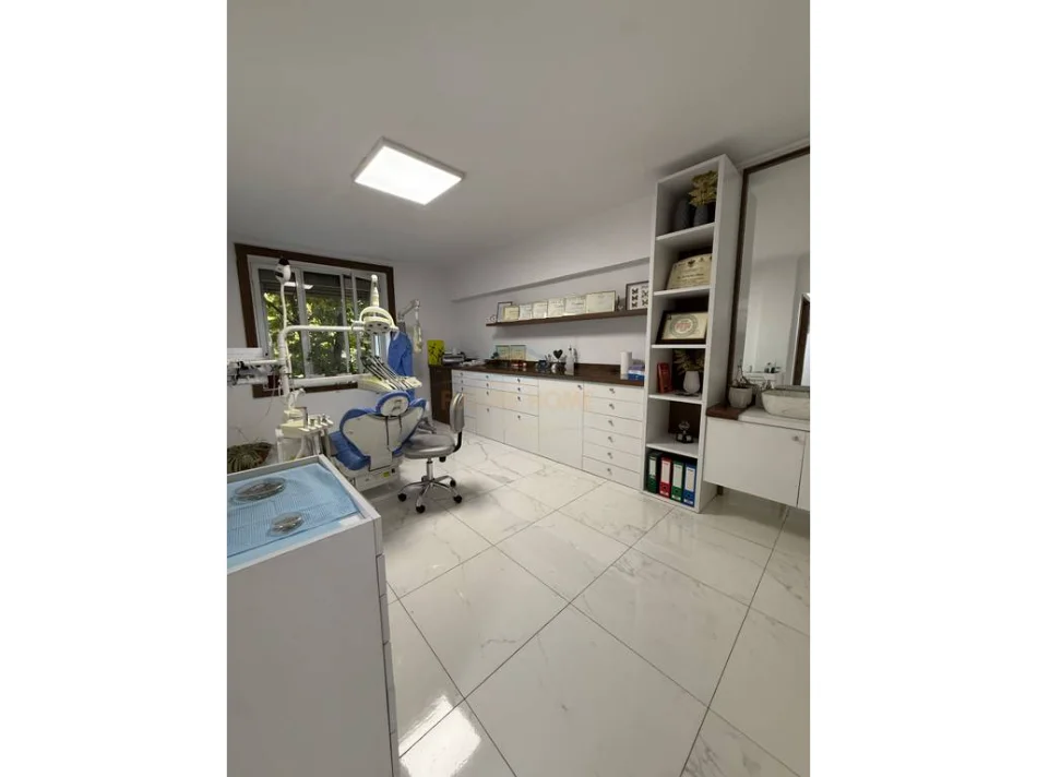 Ambient Biznesi me Qira, Rruga e Durrësit, përballë Kafe Flora, Tiranë 0696069906