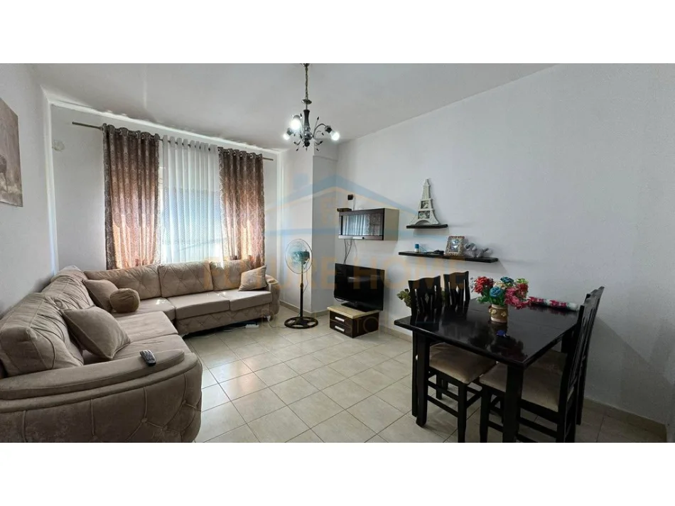 Tirane, shitet apartament 2+1 Kati 5, 92 m² 138.000 € (UNAZA E RE)