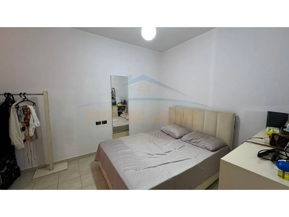 Tirane, shitet apartament 2+1, Kati 5, 92 m² 138.000 € (Unaza e Re)