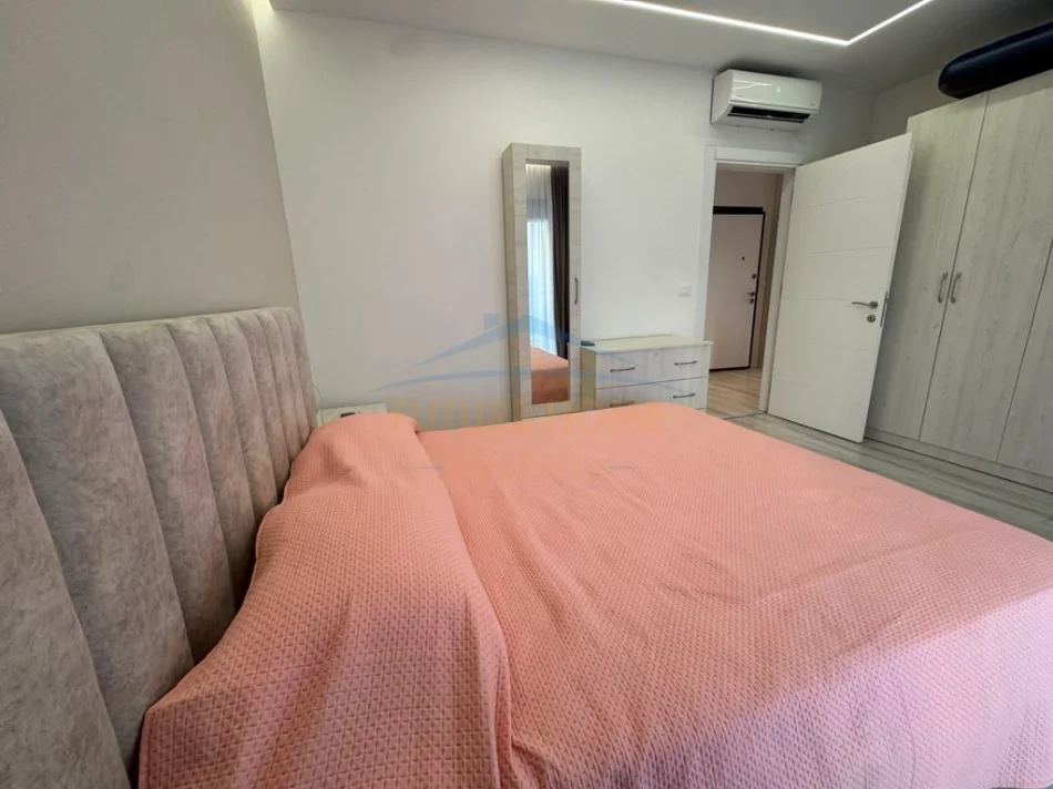 Tirane, jepet me qera apartament 1+1 Kati 4, 72 m² 600 € (JORDAN MISJA)