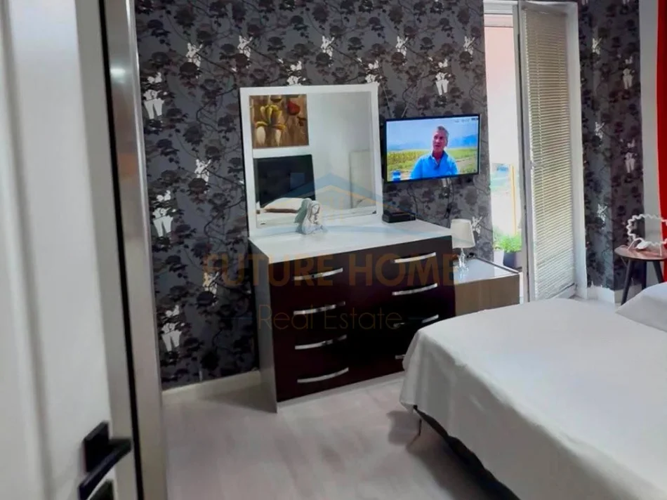 Tirane, shitet apartament 3+1+Aneks+Ballkon Kati 5, 136 m² 250.000 € (Unaza e Re)