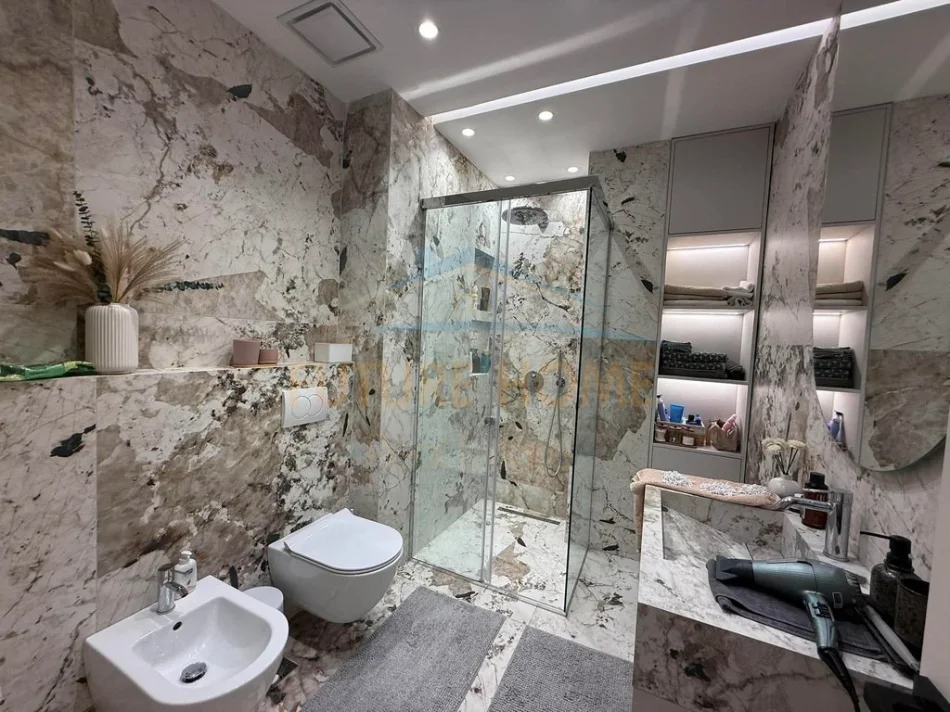 Tirane, shitet apartament 2+1+Post Parkimi+Ballkon Kati 7, 109 m² 29,500,000 Lekë (Residenca Oasis, Unaza e Re)