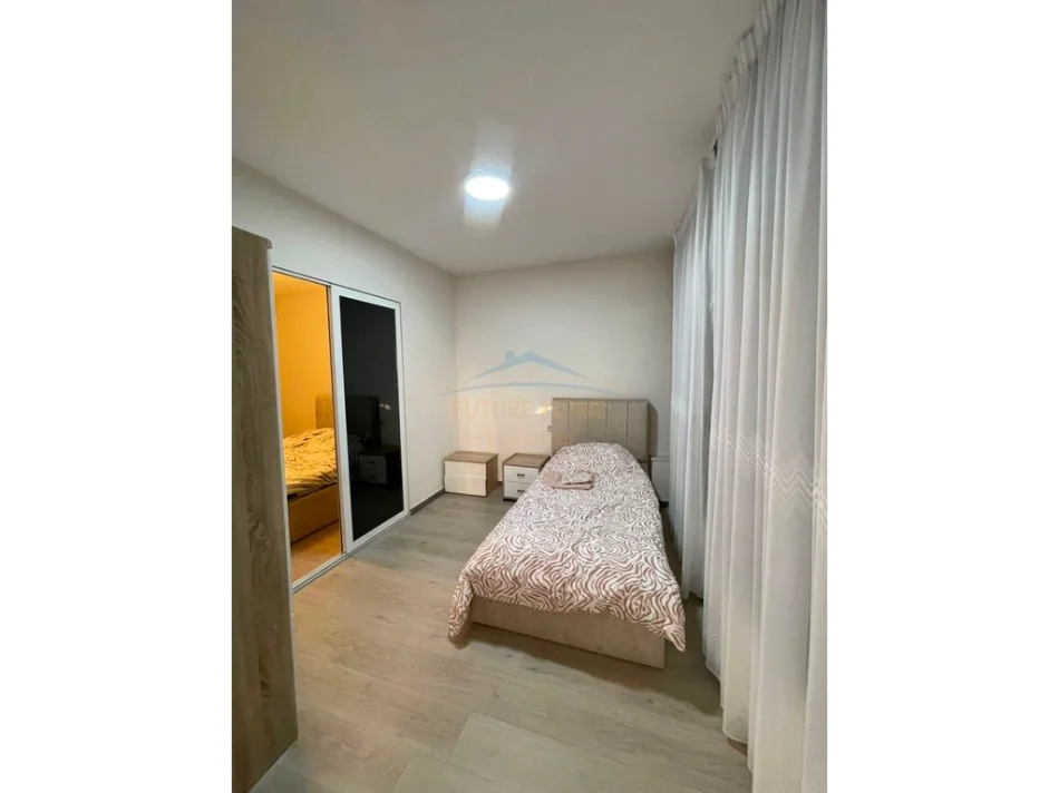 Tirane, jepet me qera apartament 2+1+Ballkon Kati 1, 88 m² 60,000 Lekë (Rruga Dritan Hoxha)