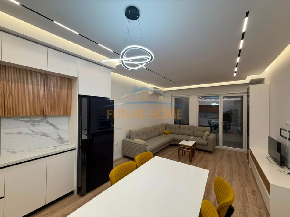 Shitet, Apartament 2+1+2, Rezidenca Erli, Tiranë 0696069906