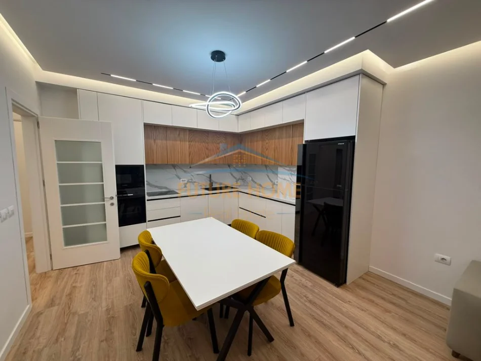 Shitet, Apartament 2+1+2, Rezidenca Erli, Tiranë 0696069906