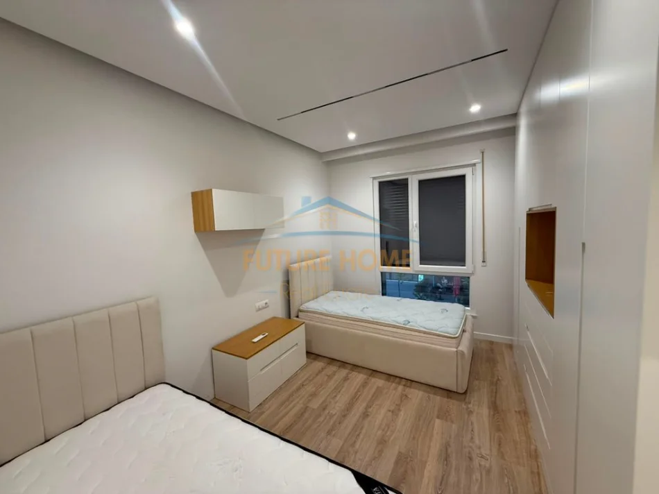 Shitet, Apartament 2+1+2, Rezidenca Erli, Tiranë 0696069906