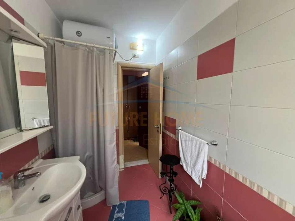 Qera, Apartament 2+1, Xhafize Keko, Tiranë. 55,000 Lekë 0696069906