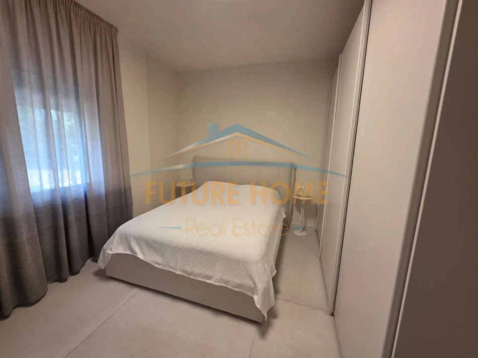 Gjiri Lalezit | Hamallaj, shitet apartament 1+1+Aneks+Ballkon Kati 0, 63 m² 235.000 € (Gjiri i Lalzit)