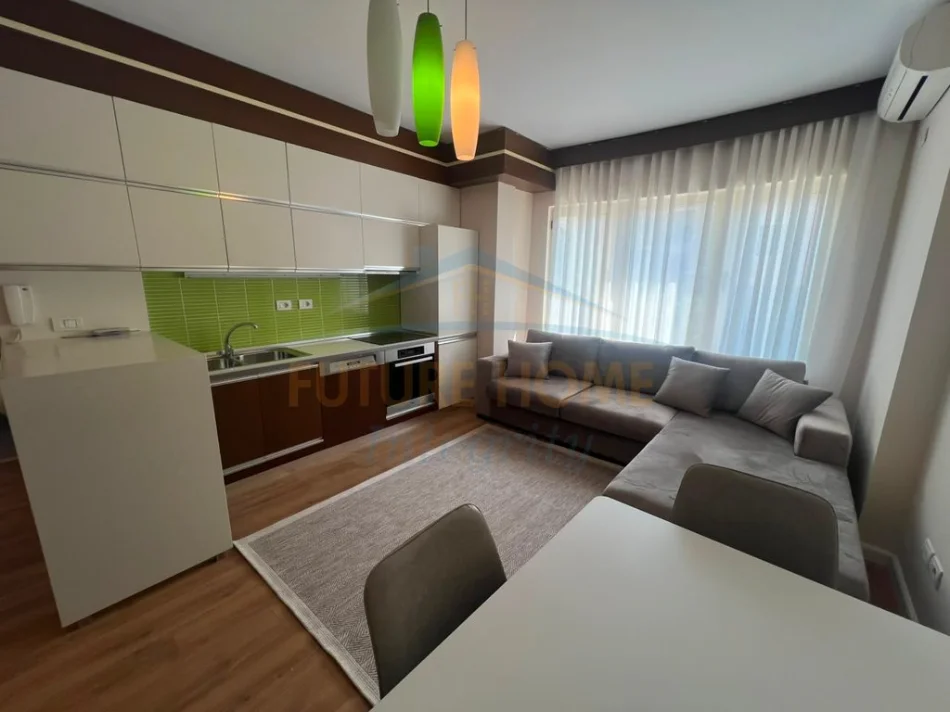 Tirane, jepet me qera apartament 1+1+Ballkon Kati 3, 57 m² 550 € (Rruga Mine Peza)