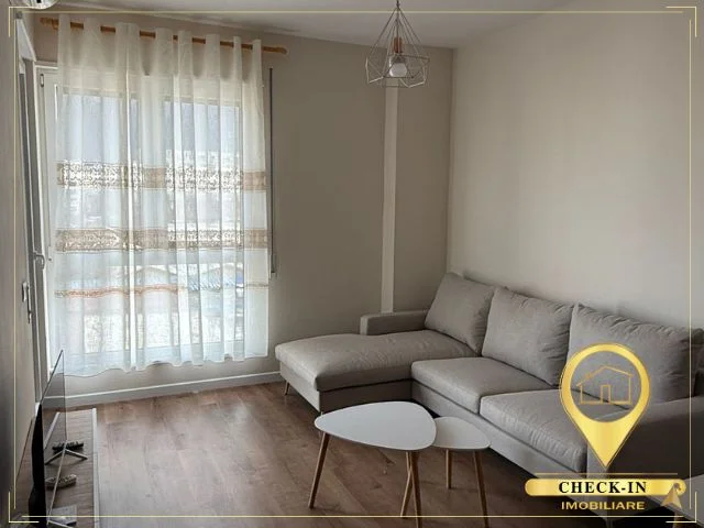 Tirane, jepet me qera apartament 1+1+Aneks+Ballkon Kati 3, 72 m² 570 € (Rruga 5 Maji)