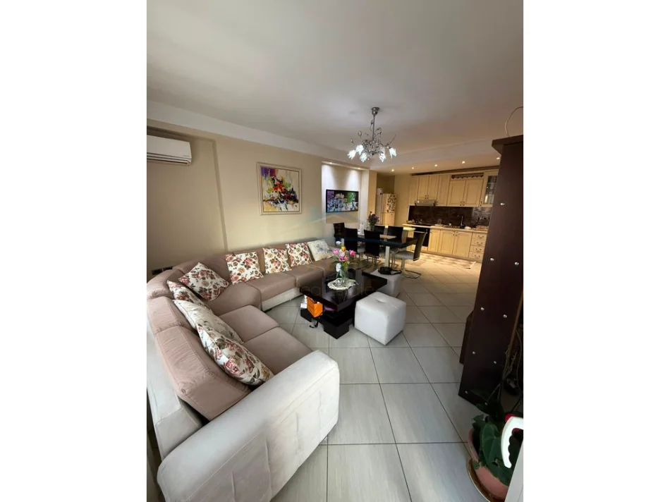 Shitet, Apartament 3+1, Unaza e Re 0696069906