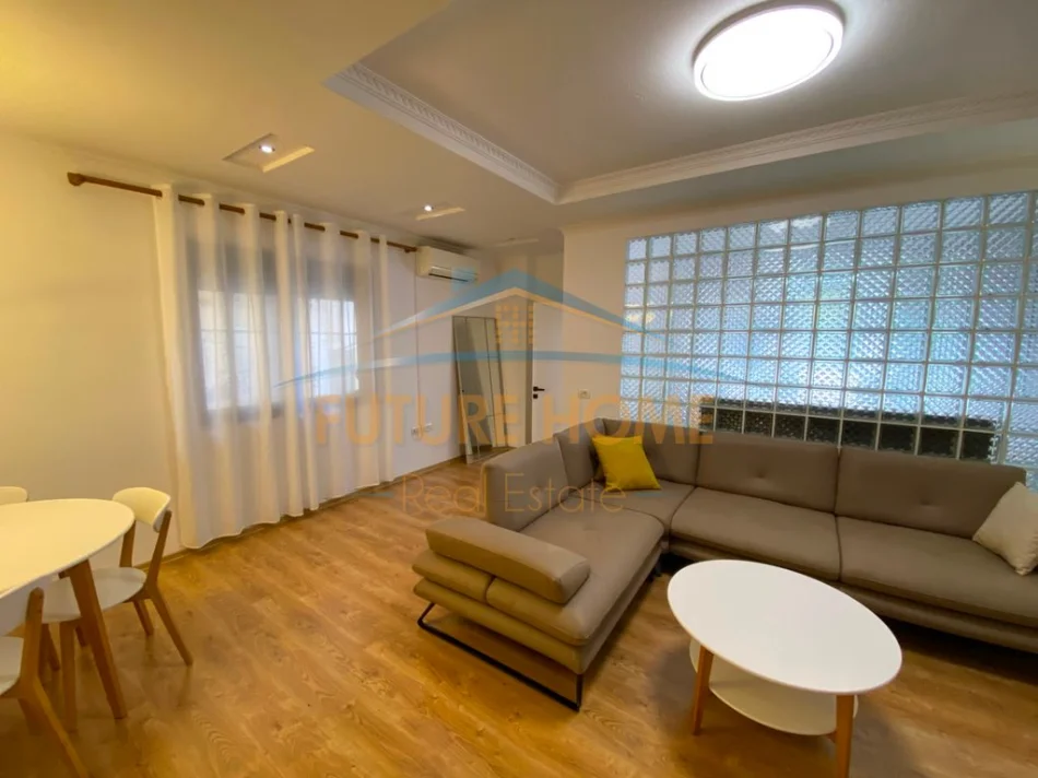 Shitet, Apartament 1+1, Fresku, Tiranë  11,500,000 Lekë 0696069906