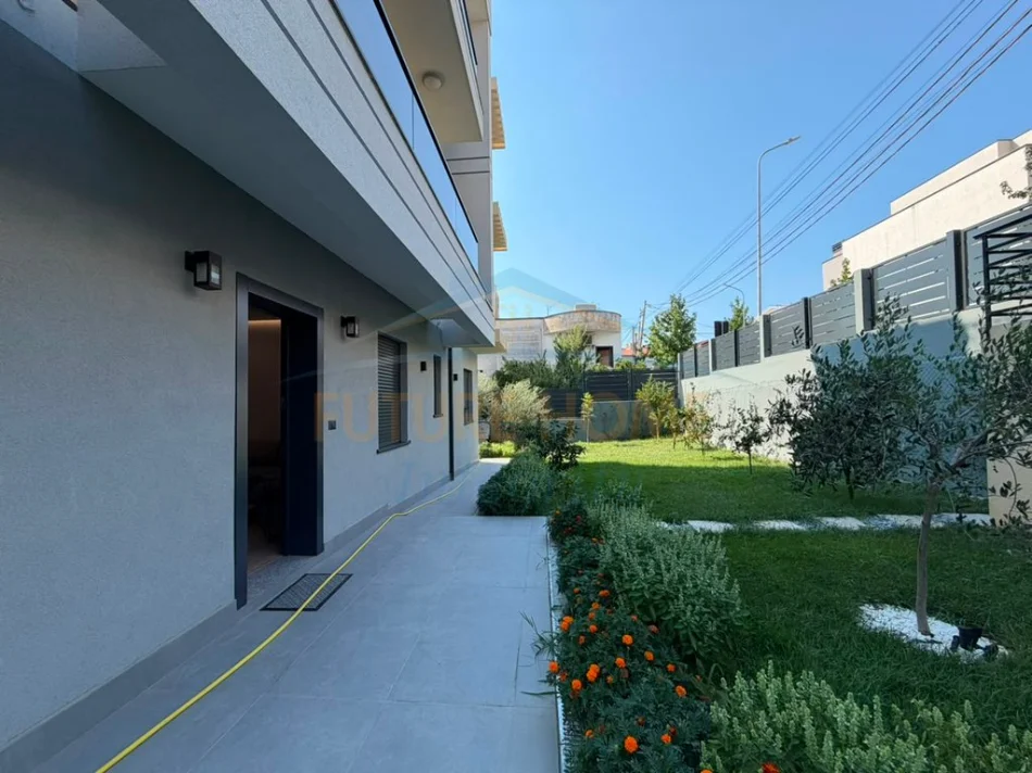 Tirane, jepet me qera apartament 1+1+Verandë Kati 1, 45 m² (Kodra e Priftit)
