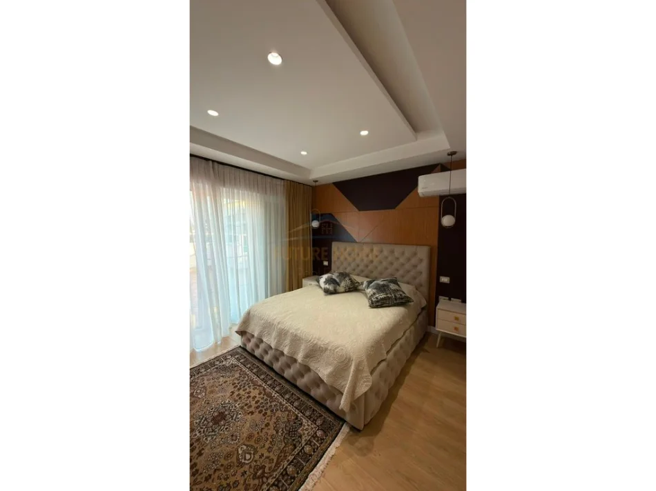 Tirane, jepet me qera apartament 2+1+Ballkon Kati 6, 230 m² 800 € (Fresk)