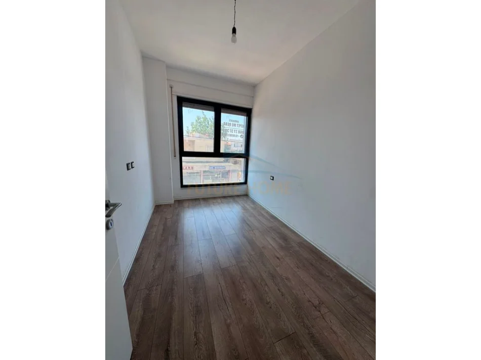 Shitet, Apartament 3+1+2, Kompleksi Ndregjoni, Rruga Jordan Misja 0696069906