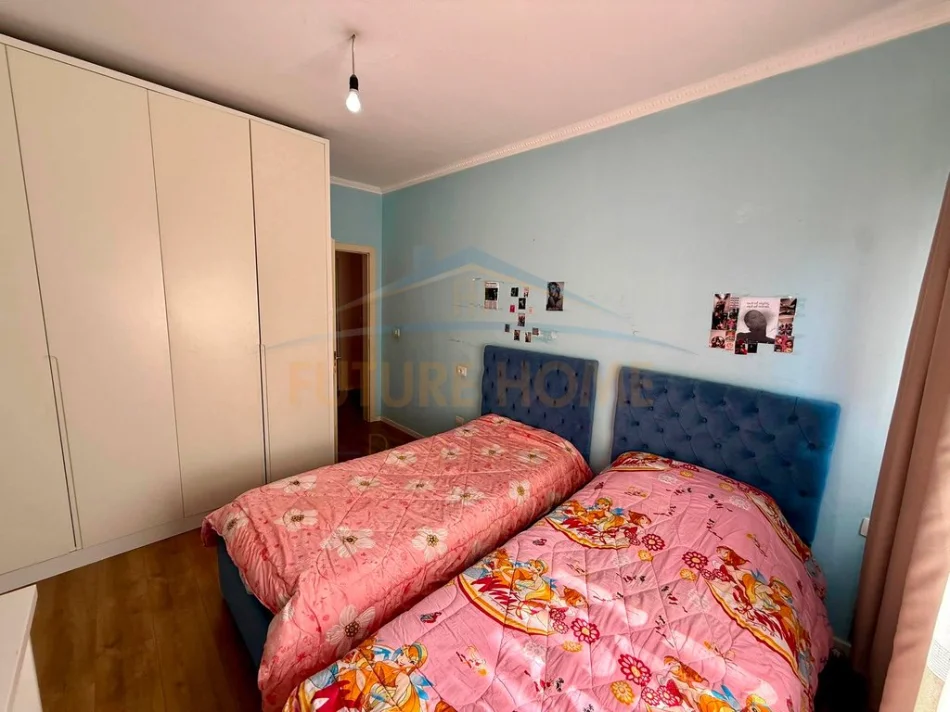 Shitet, Apartament 2+1, Unaza e Re, Tiranë. 0696069906